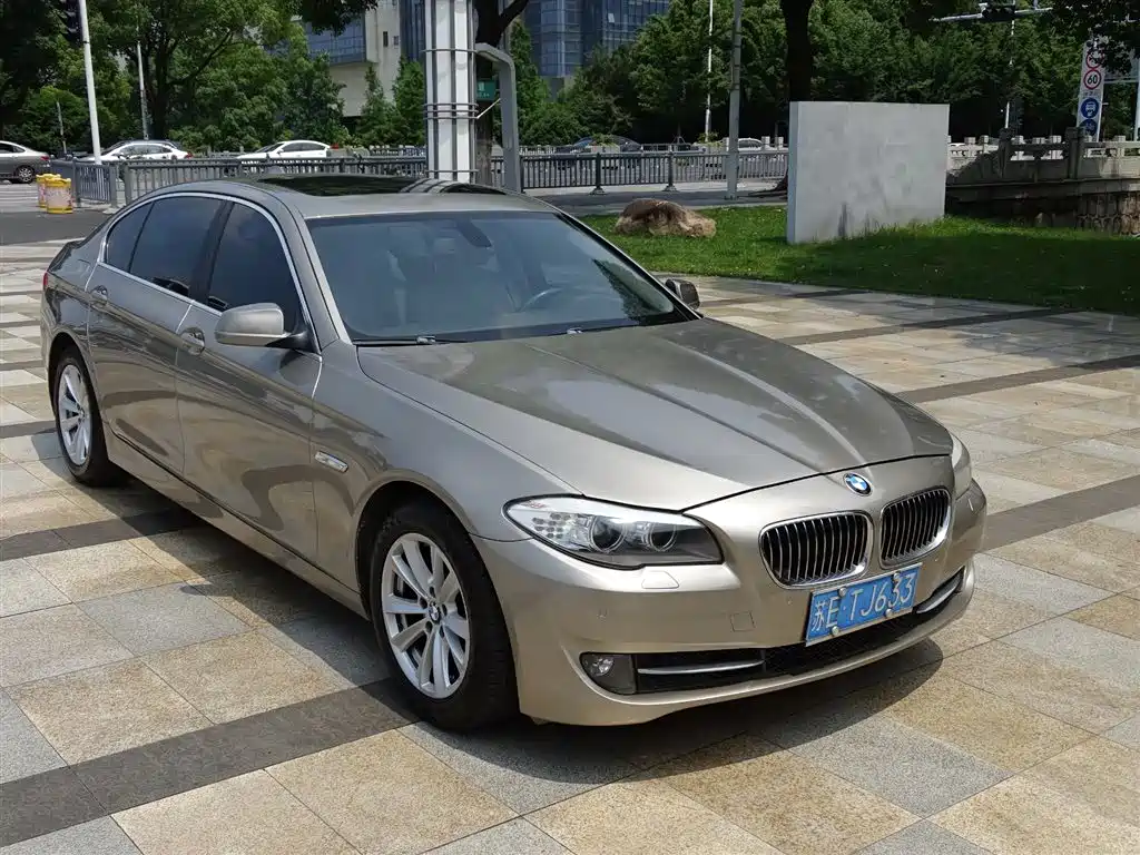 BMW 5 Series 2011
