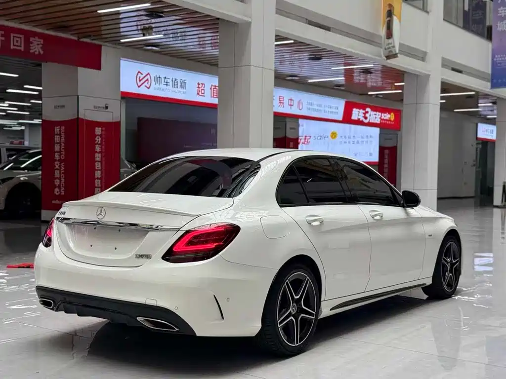Mercedes-Benz C-Class 2021