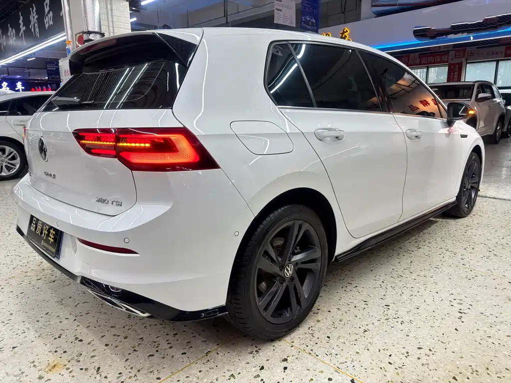 Volkswagen Golf 2023
