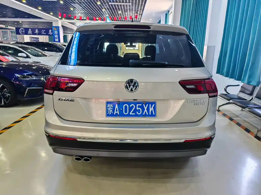 Volkswagen Tiguan L 2018 — фото 8