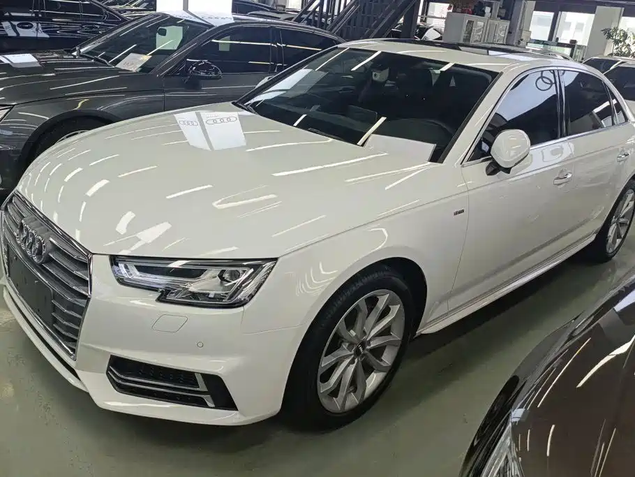 Audi A4L 2018