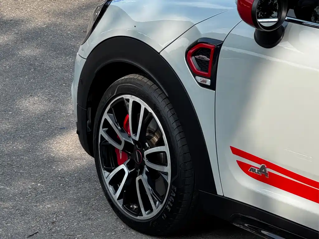 MINI JCW Countryman 2022 — фото 17