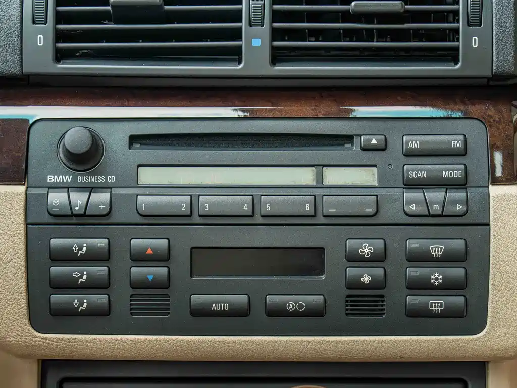 BMW 3 Series 2005 — фото 14
