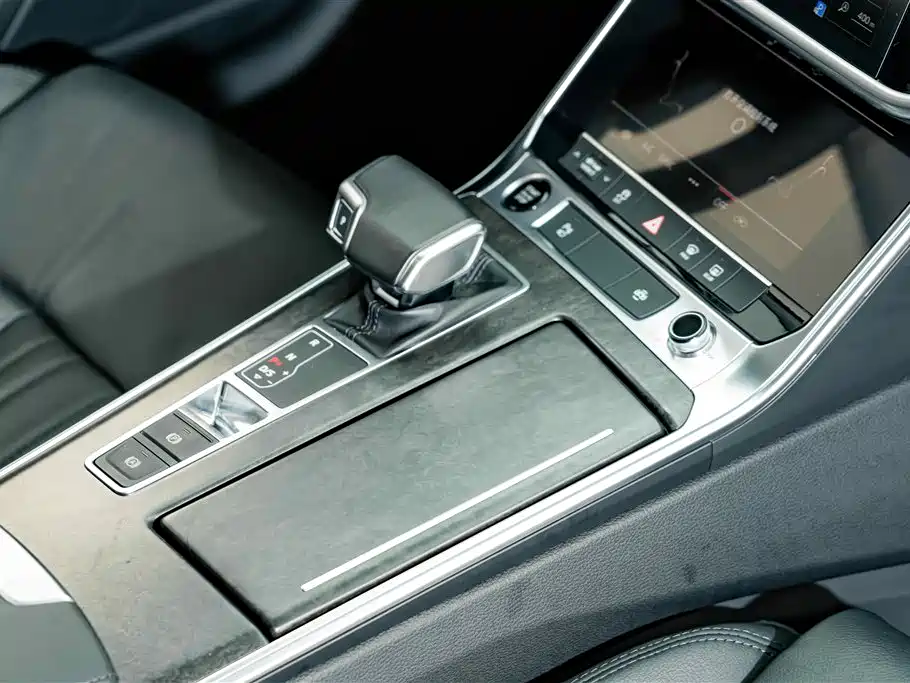 Audi A6L 2021 — фото 18