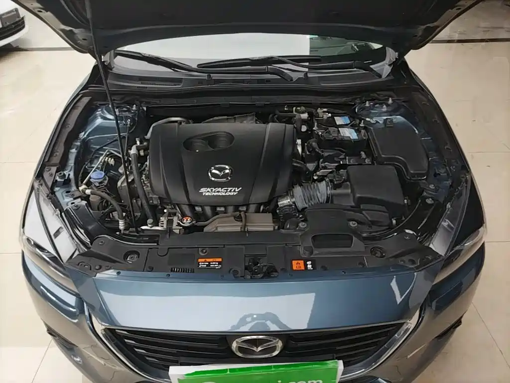 Mazda 3 Axela 2018 — фото 20