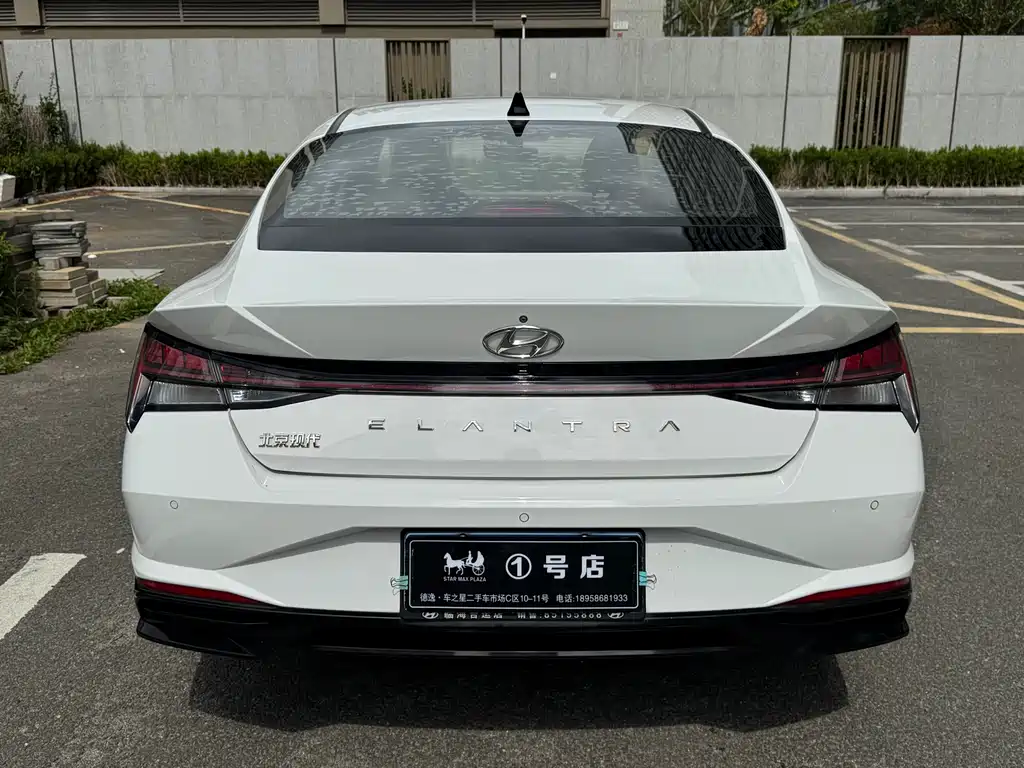 Hyundai Elantra 2021