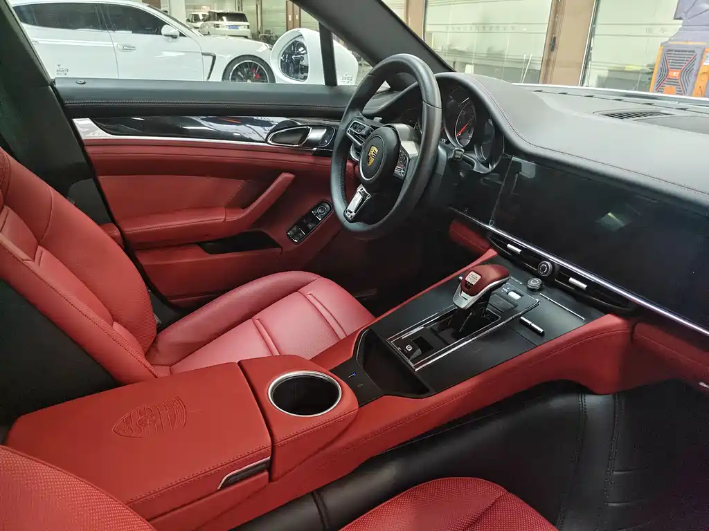 Porsche Panamera 2015 — фото 16