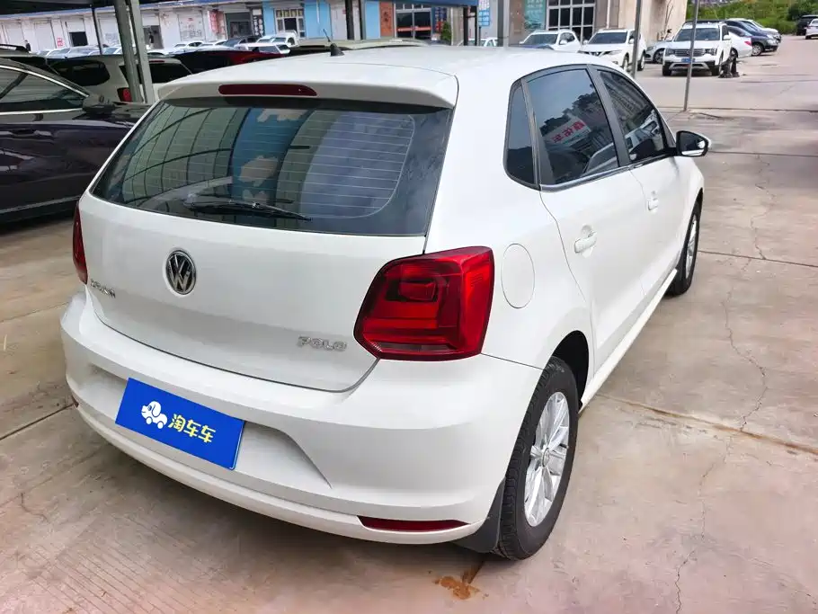 Volkswagen Polo 2015