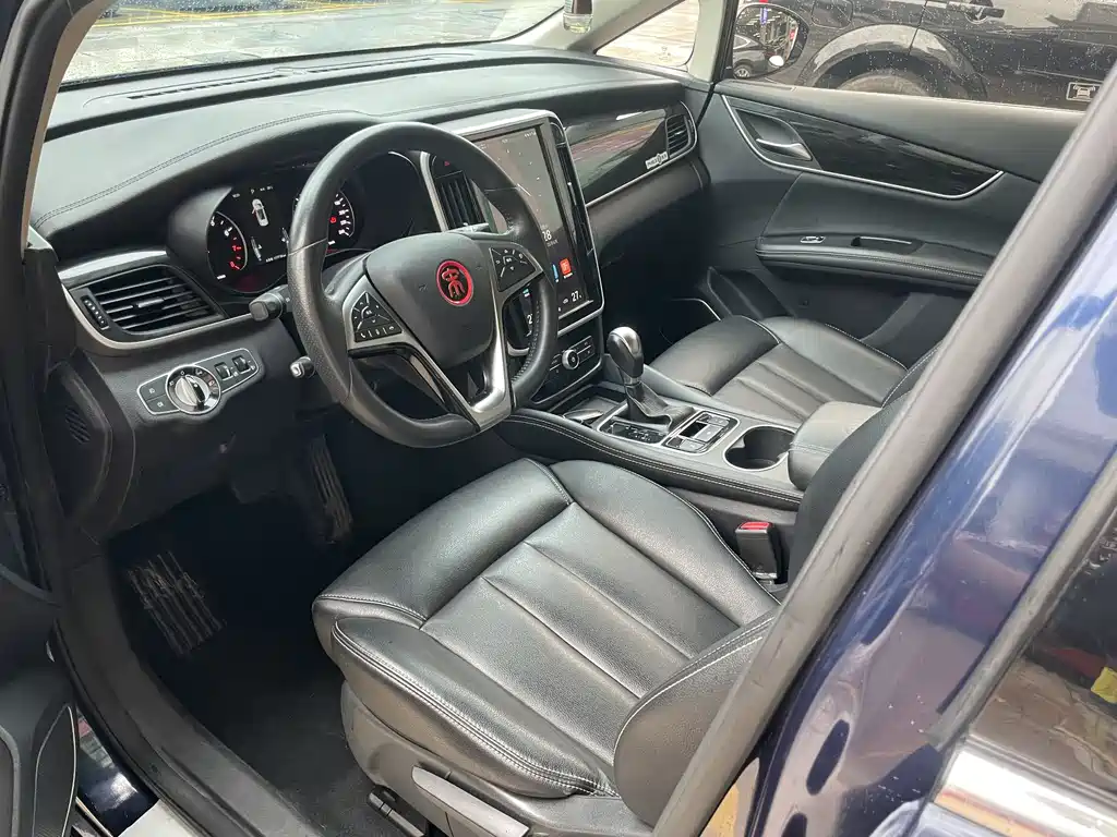 BYD MAX 2018