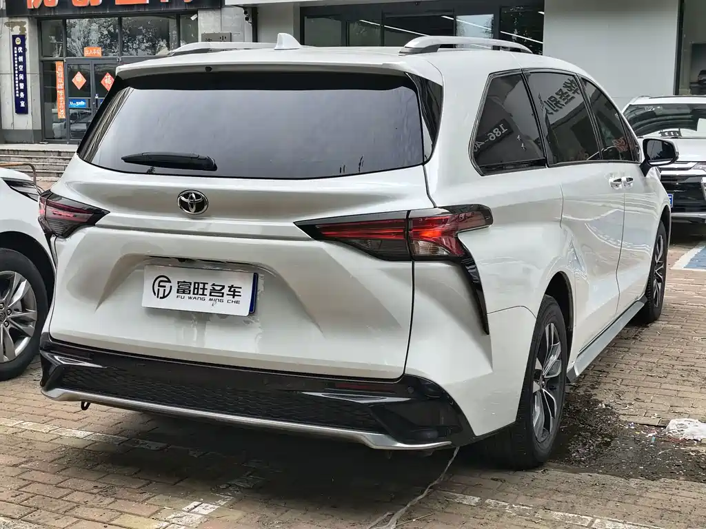 Toyota Granvia 2025