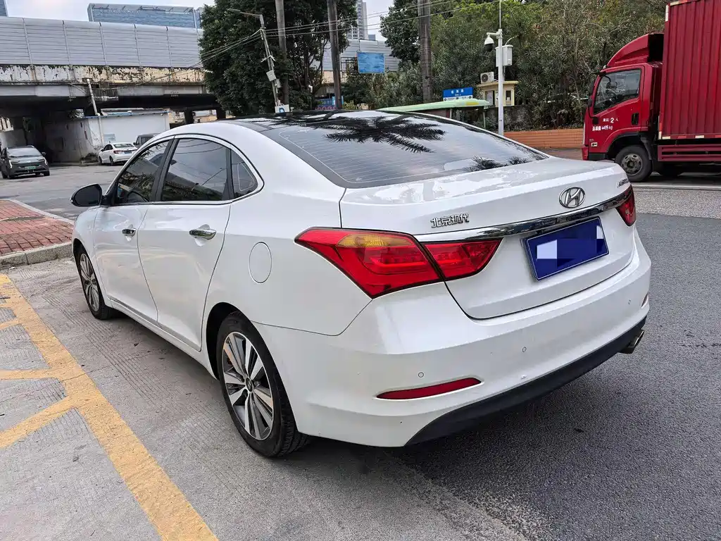 Hyundai Mistra 2015 — фото 6