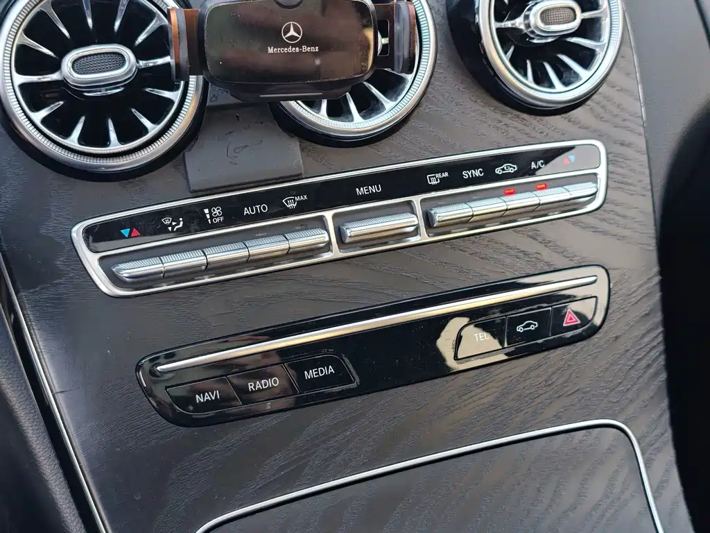 Mercedes-Benz C-Class 2019 — фото 17