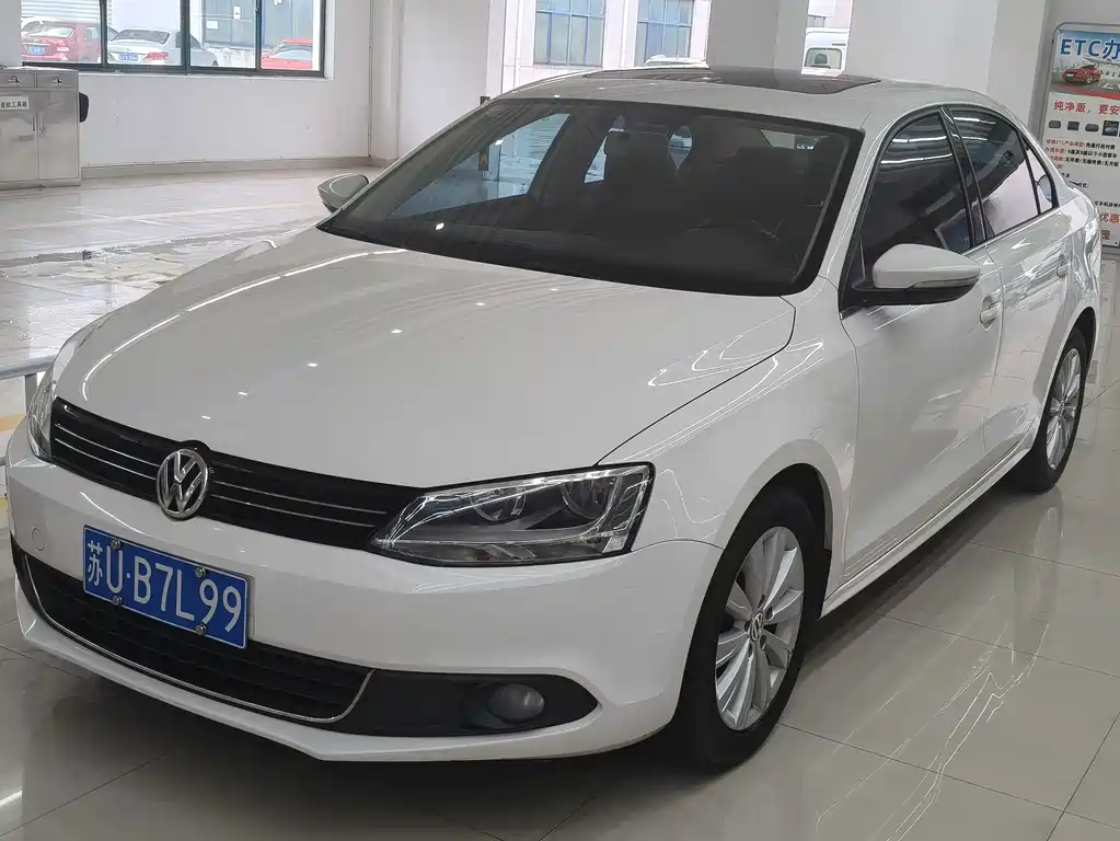 Volkswagen Sagitar 2014
