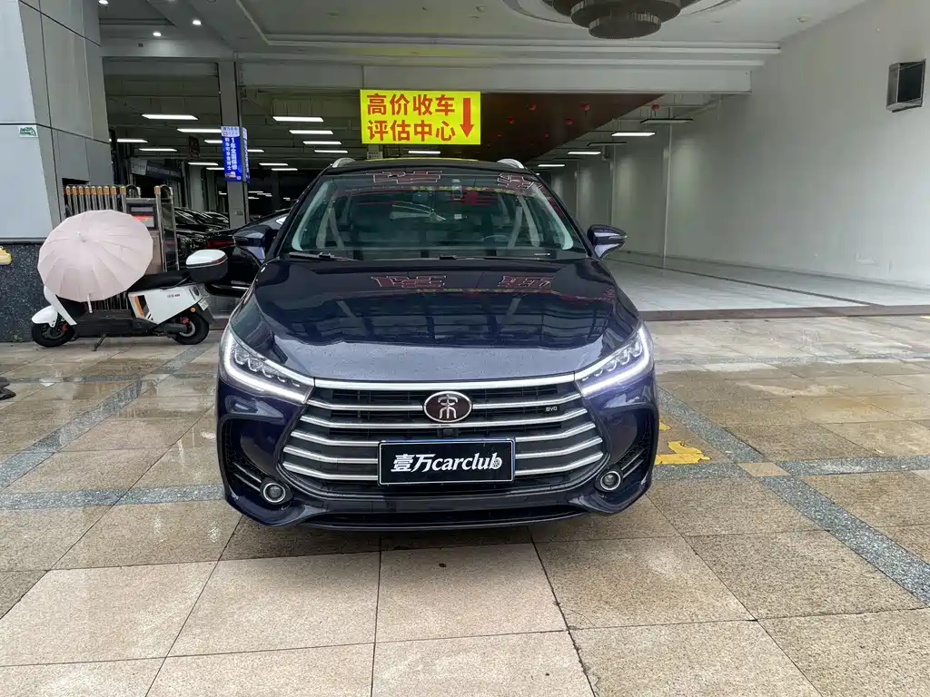 BYD MAX 2018