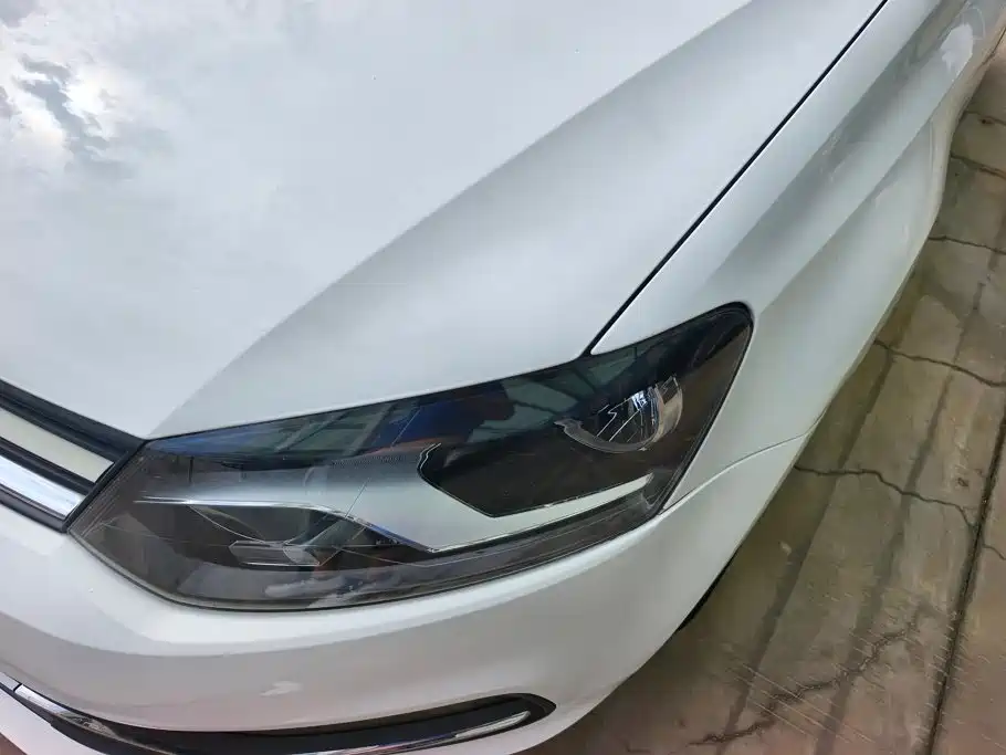 Volkswagen Polo 2015