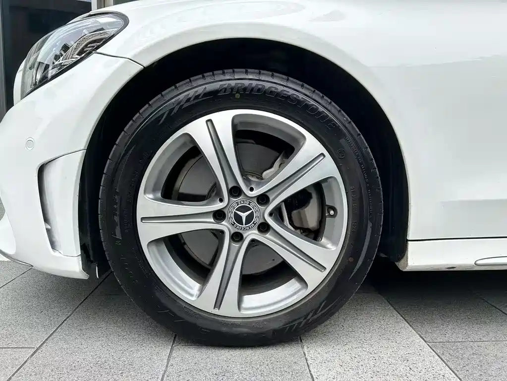 Mercedes-Benz C-Class 2018 — фото 16