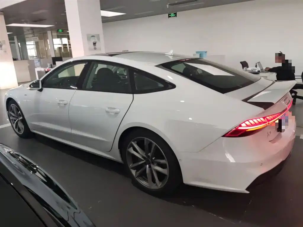 Audi A7 2024 — фото 21