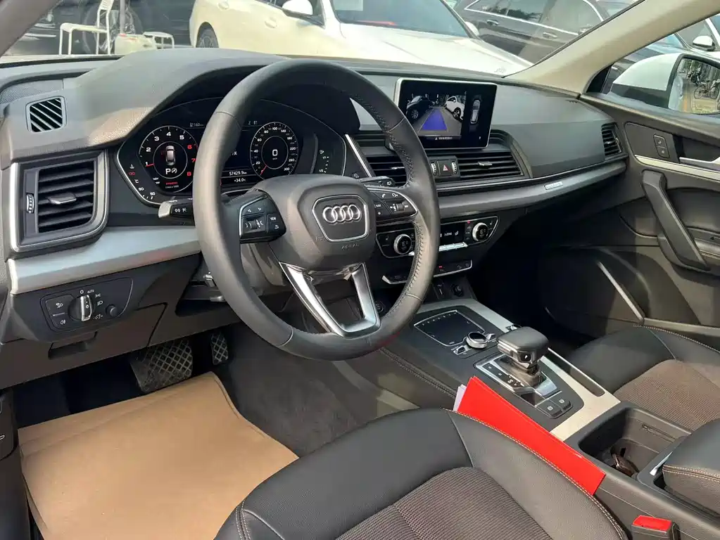 Audi Q5L 2019 — фото 14