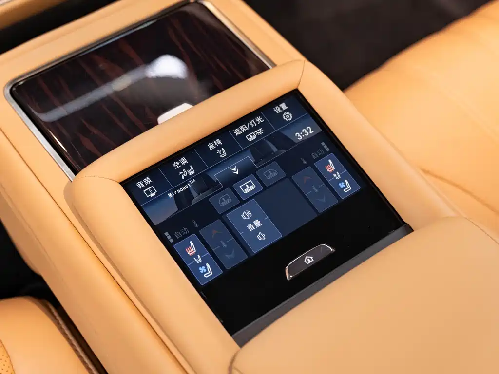 Lexus LS 2022 — фото 19