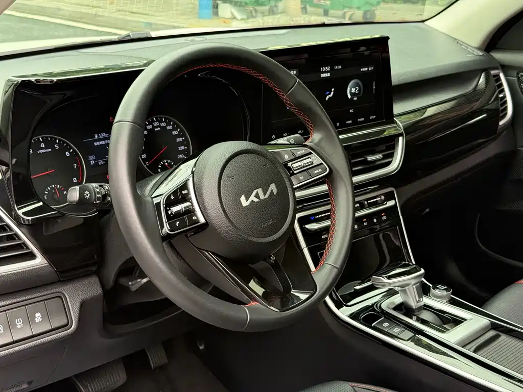 Kia KX3 2021 — фото 14