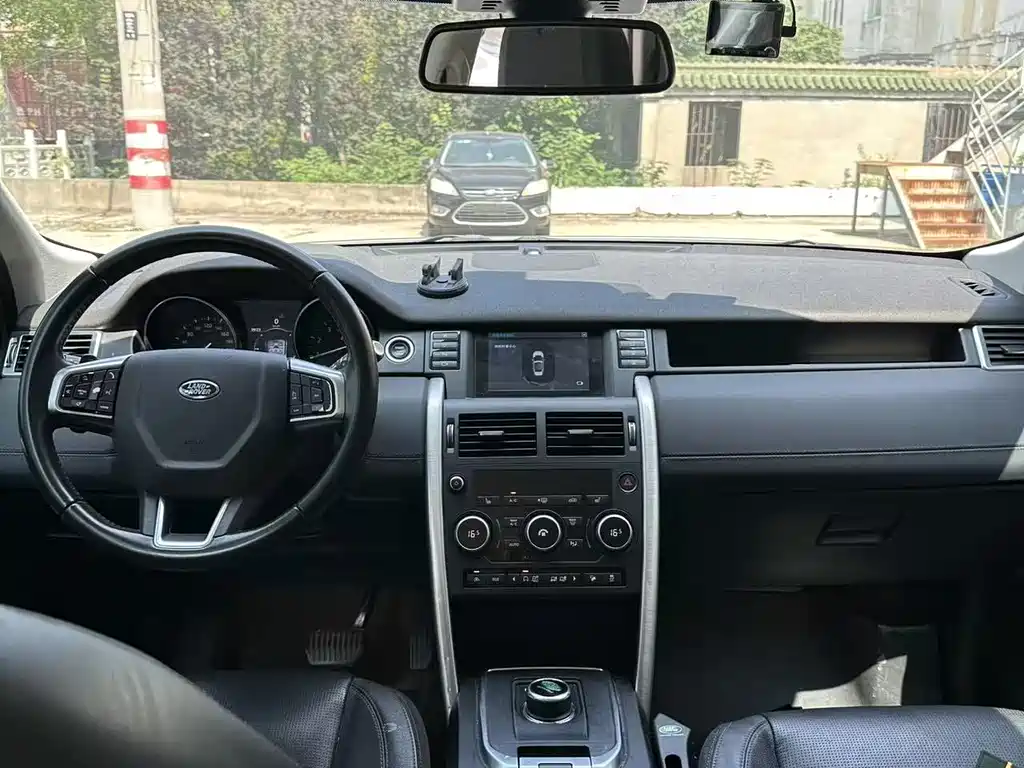 Land Rover Discovery Sport 2017