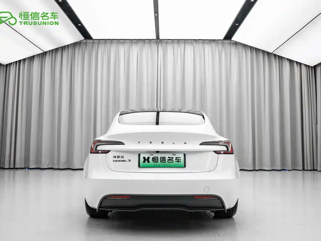 Tesla Model 3 2026