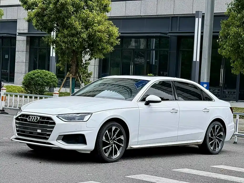 Audi A4L 2023