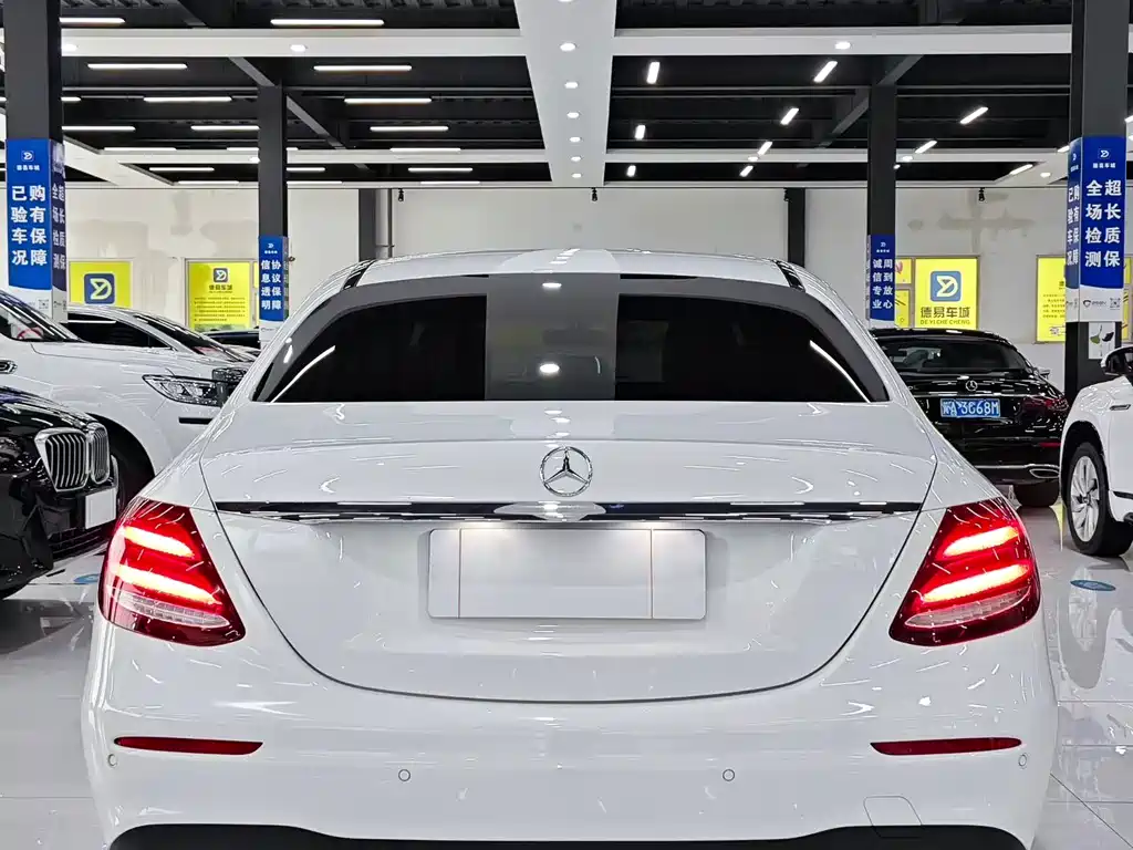 Mercedes-Benz E-Class 2019 — фото 8