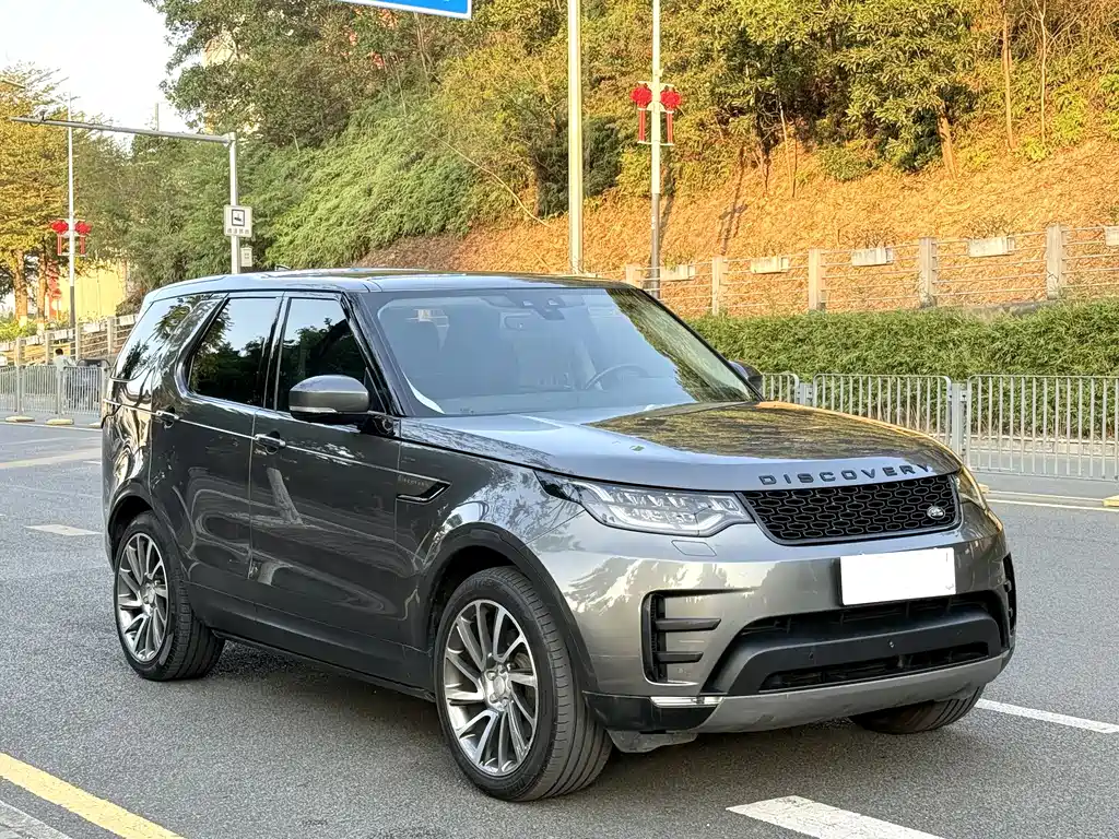 Land Rover Discovery 2018 — фото 3