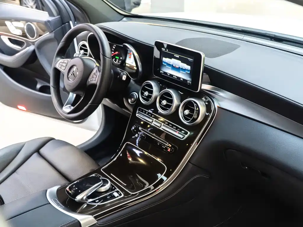 Mercedes-Benz GLC 2019 — фото 7