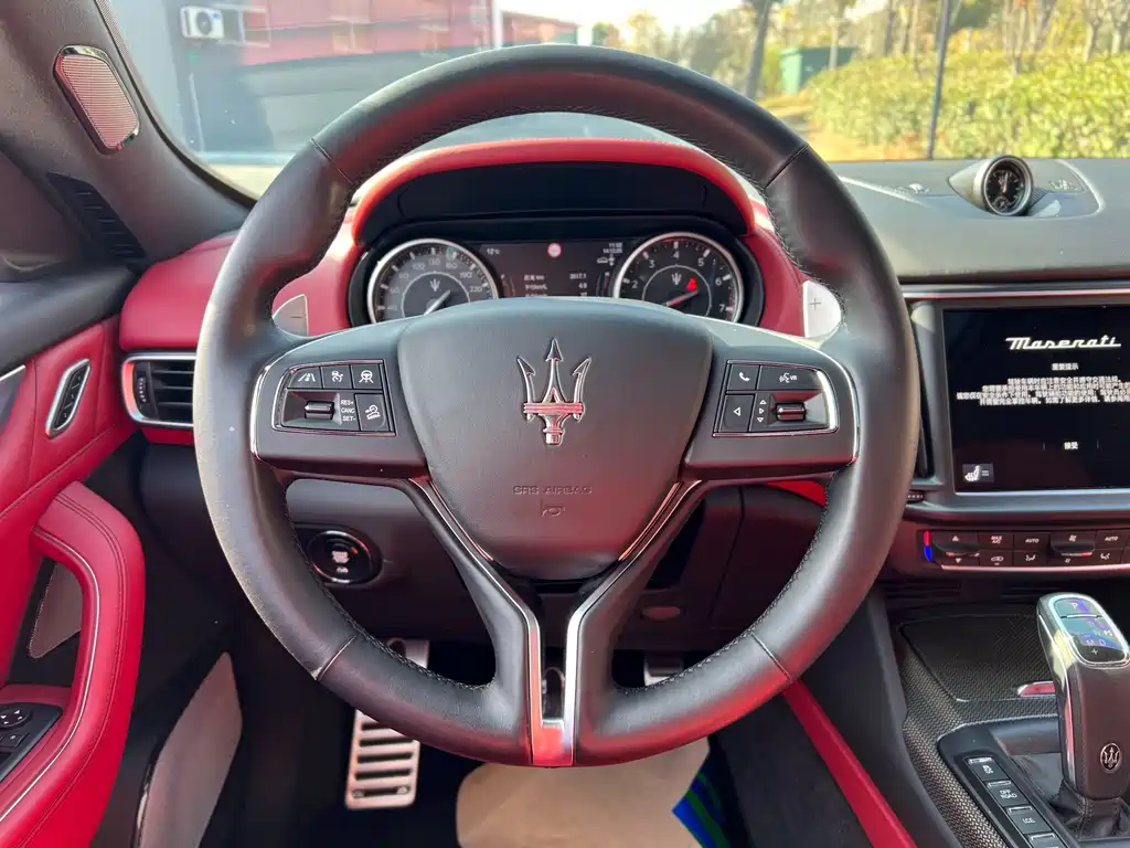 Maserati Levante 2021 — фото 16