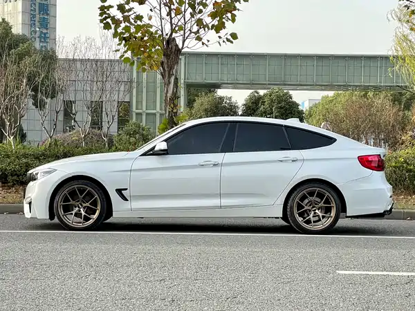 BMW 3 Series GT 2019