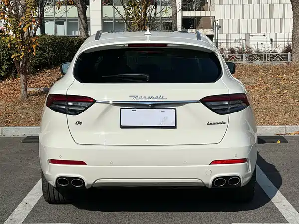 Maserati Levante 2021