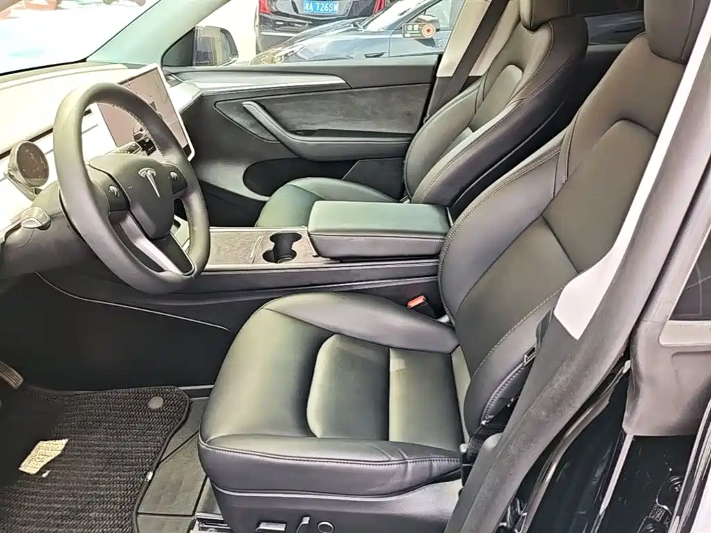 Tesla Model Y 2023 — фото 15
