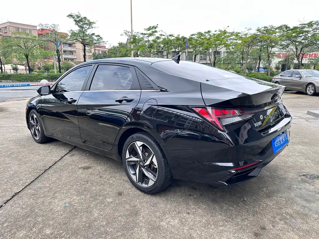 Hyundai Elantra 2021