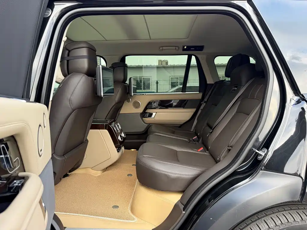 Land Rover Range Rover 2022 — фото 16
