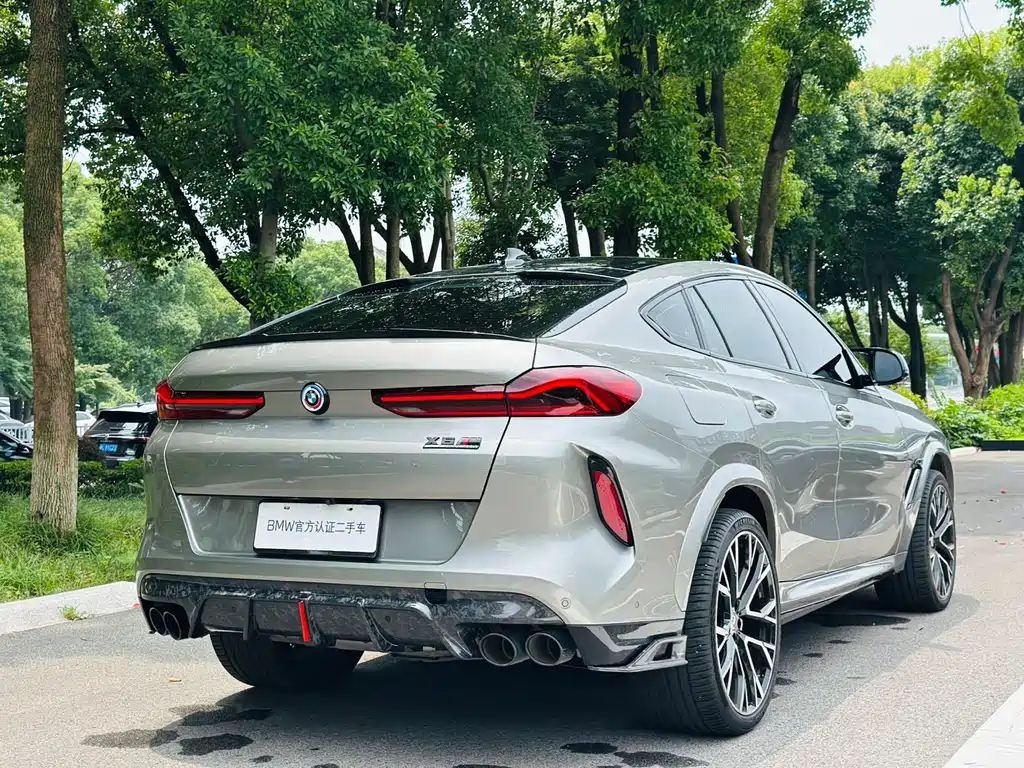 BMW X6 M 2022 — фото 13