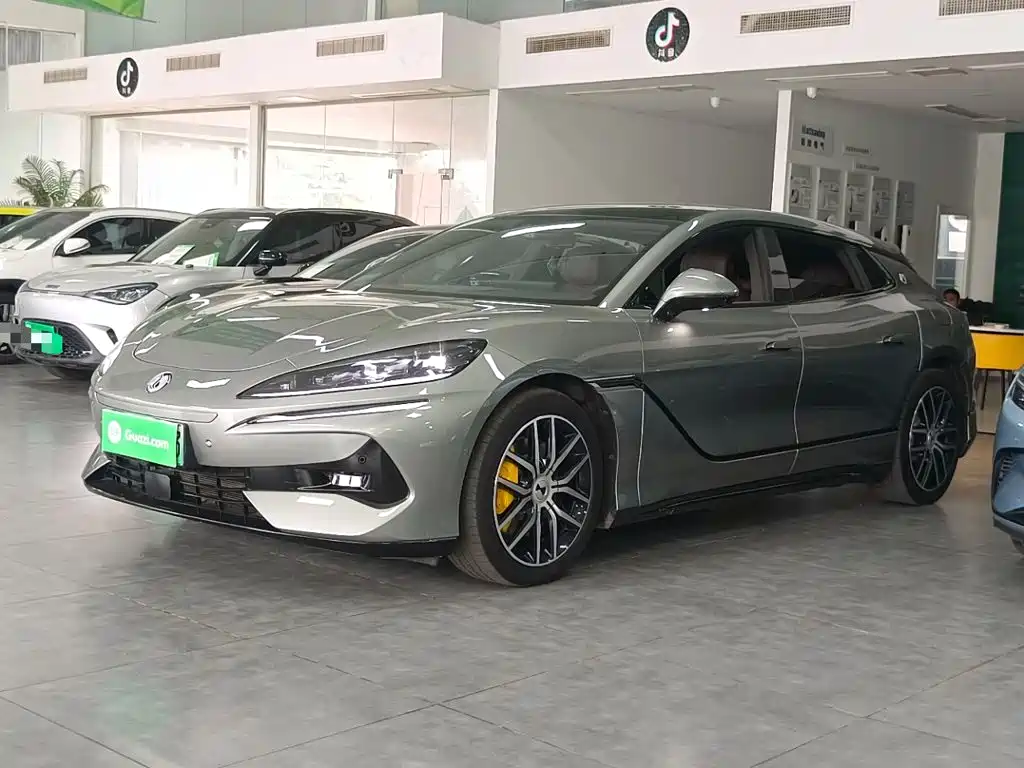 Denza Z9GT 2025