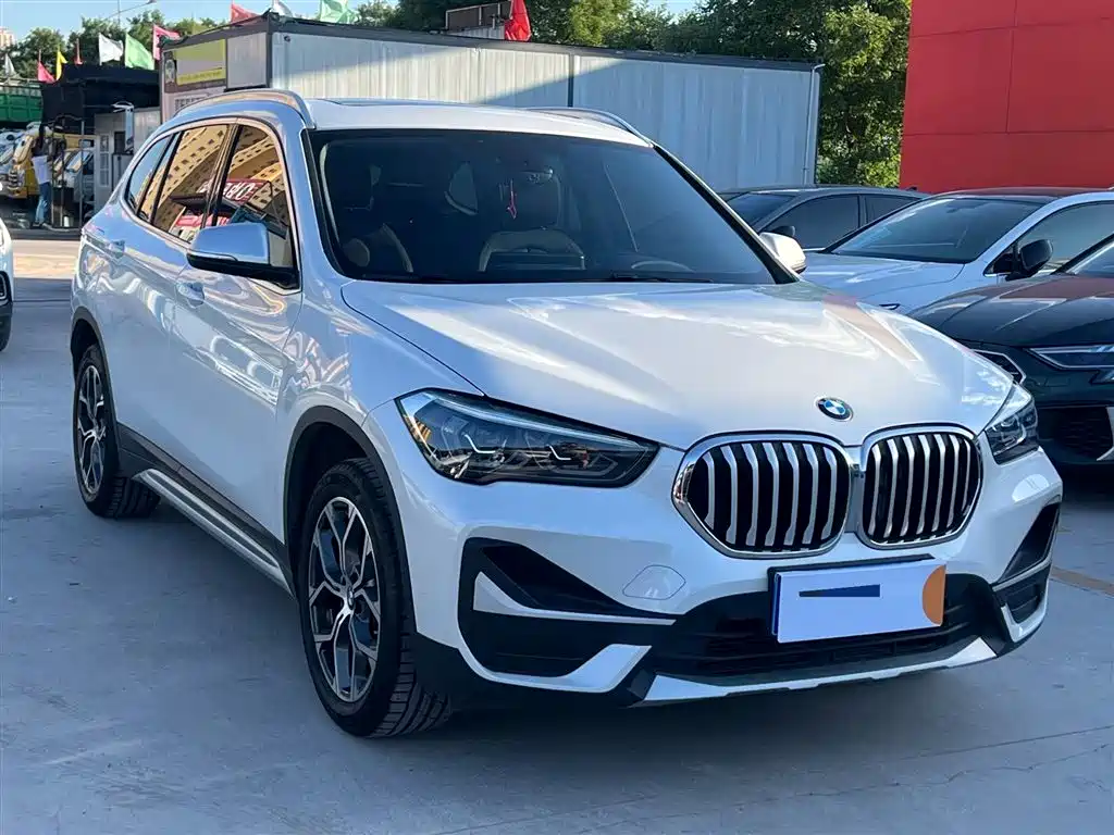 BMW X1 2022 — фото 3