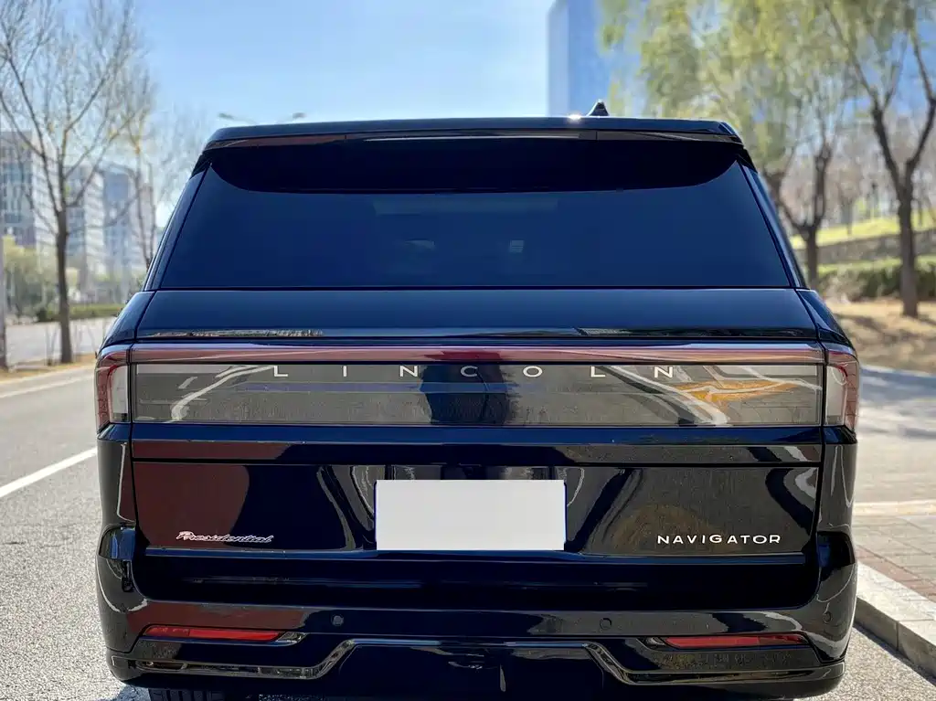 Lincoln Navigator 2025 — фото 4