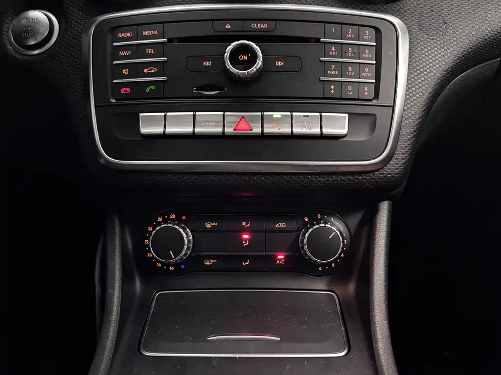 Mercedes-Benz A-Class 2016 — фото 27