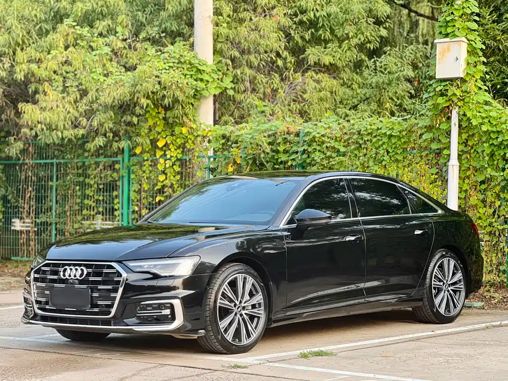 Audi A6L 2024 — фото 1