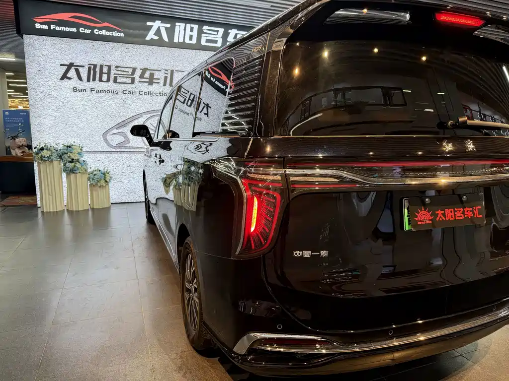Hongqi HQ9 PHEV 2026 — фото 17