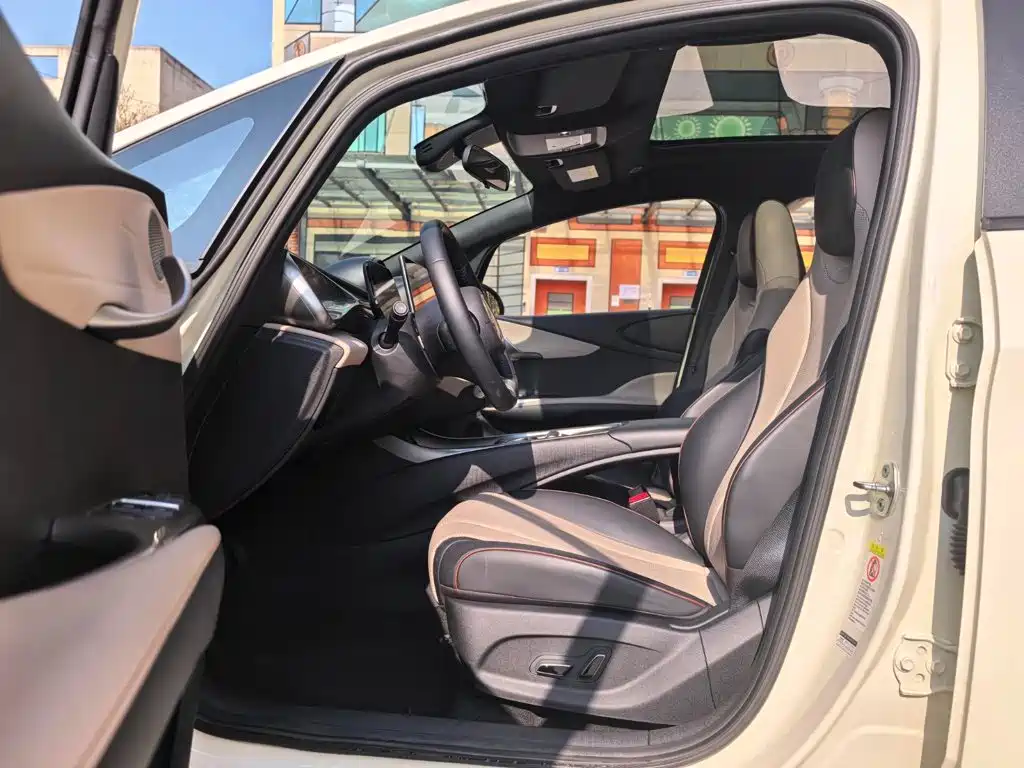 BYD Dolphin 2024