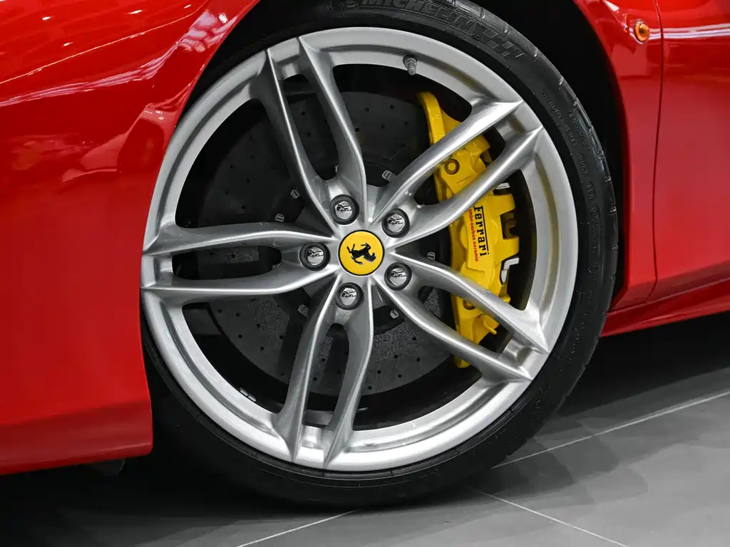 Ferrari 488 2016 — фото 19