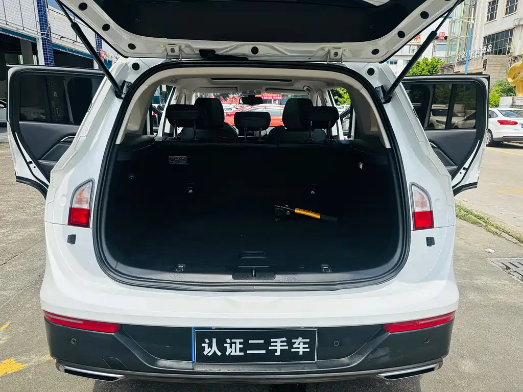 Baojun RS-5 2019 — фото 16