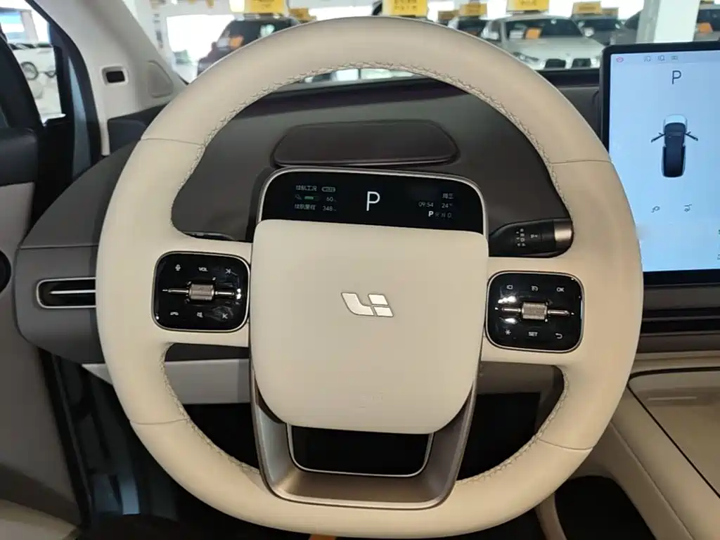 Li Auto i8 2025 — фото 11