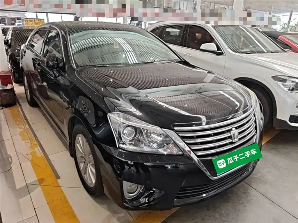 Toyota Crown 2014 — фото 4