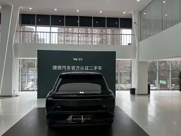 Li Auto L8 2024
