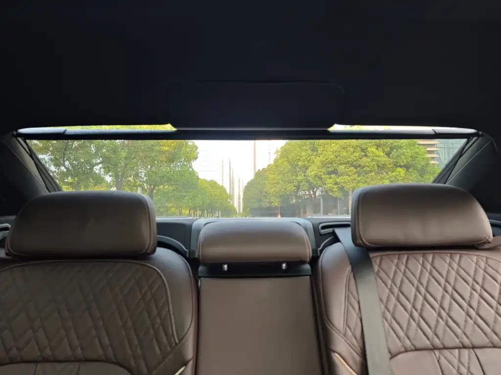 BMW 7 Series 2018 — фото 17